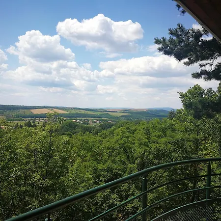 Séjour chez l'habitant Narcisz 1 *
